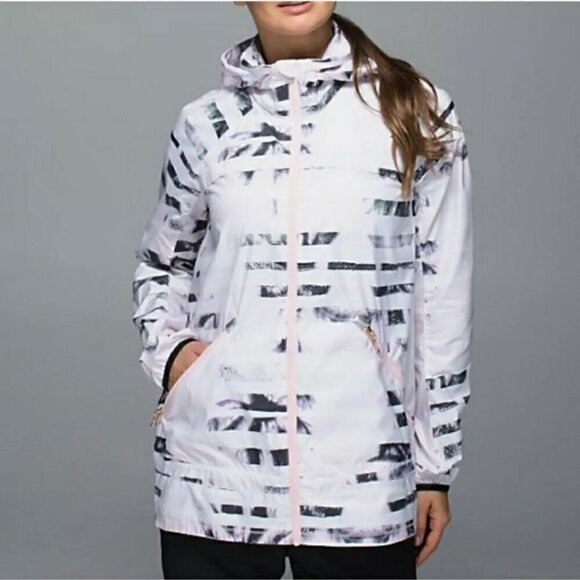 Lululemon Miss Misty Jacket- Lightweight Packable Waterproof Wind Breaker- Size6 - Picture 1 of 12